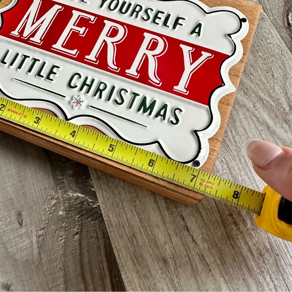 Merry Christmas Table Sign - Picture 7 of 7